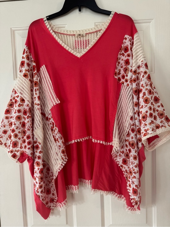 POL Tops - POL Coral-Pink Floral V-Neck Tunic with Crochet Trim NWOT